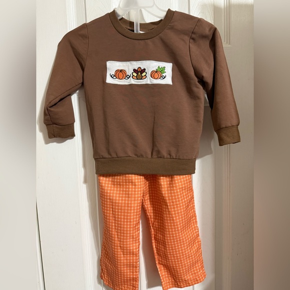 New Boutique Thanksgiving Outfit - Picture 1 of 10